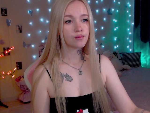 NaughtyMable live webcam show