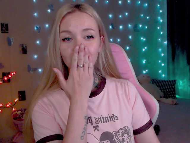 NaughtyMable live webcam show