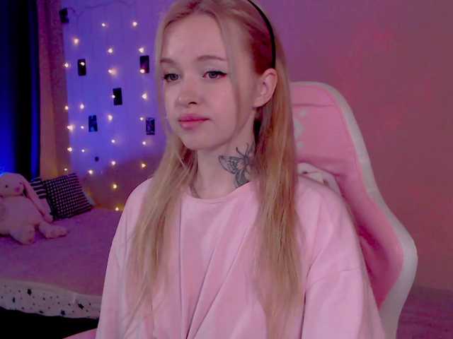 NaughtyMable live cam on BongaCams