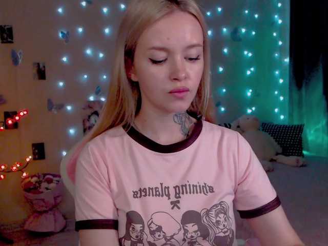 NaughtyMable live webcam show