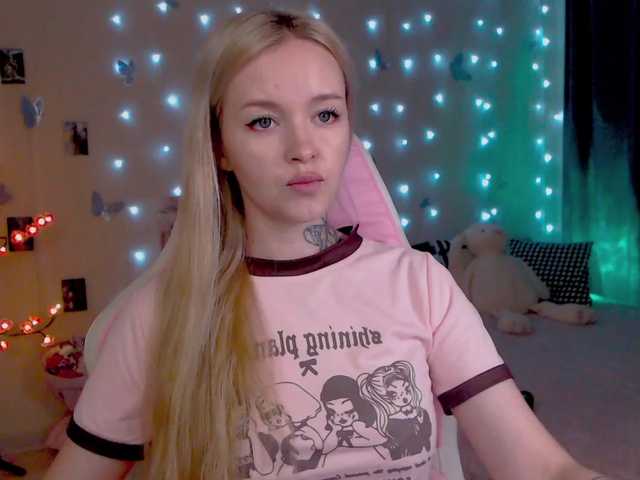 NaughtyMable live webcam show