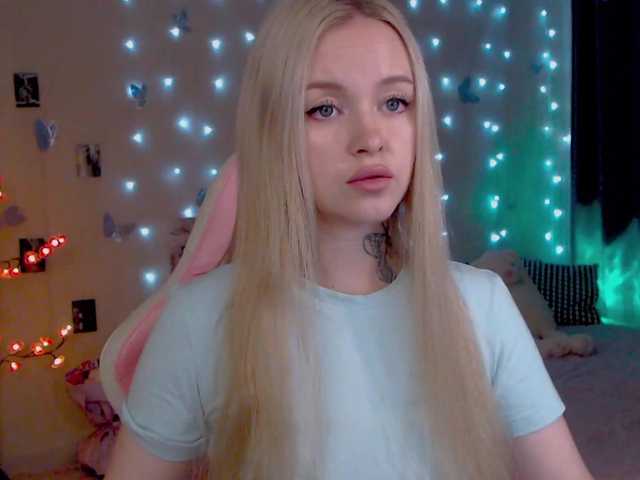 NaughtyMable live webcam show