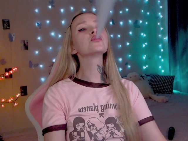 NaughtyMable live on BongaCams