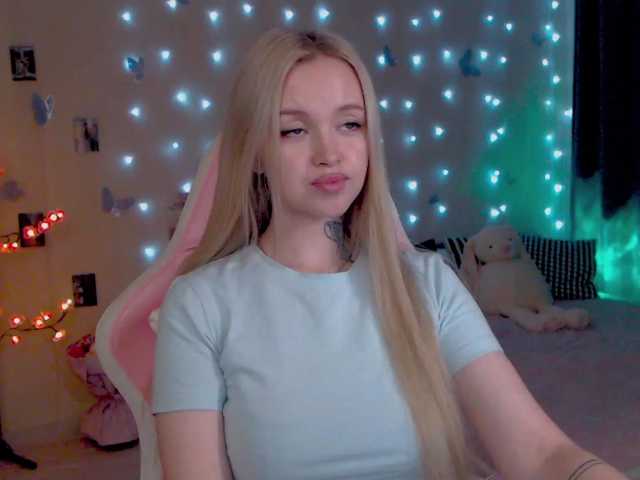 NaughtyMable live webcam show
