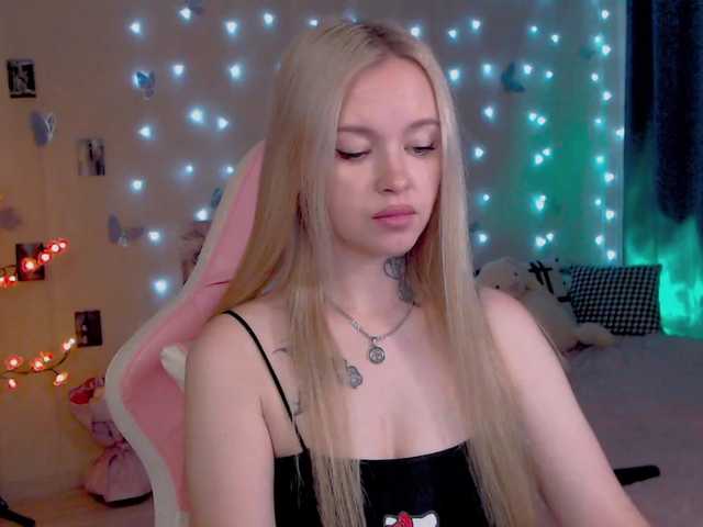 NaughtyMable live webcam show