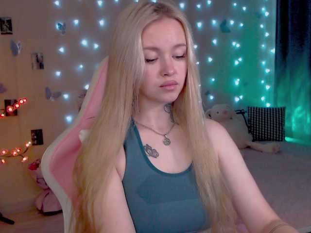 NaughtyMable live webcam show
