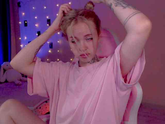 NaughtyMable webcam