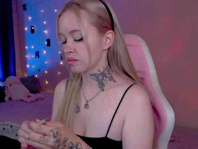 NaughtyMable webcam
