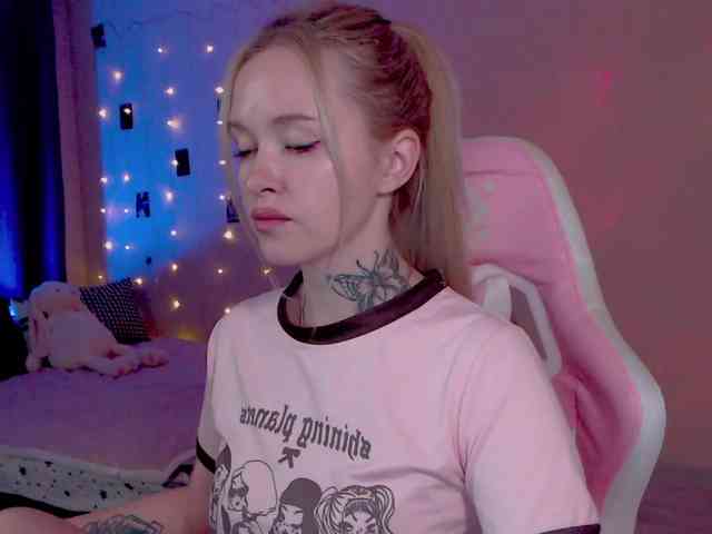 NaughtyMable webcam