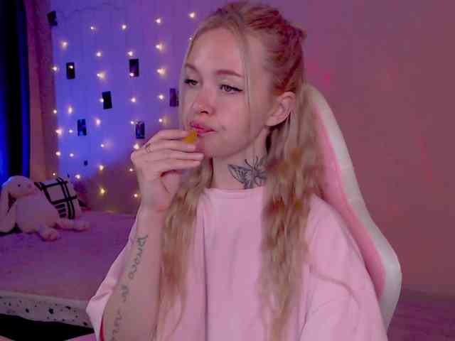 NaughtyMable webcam