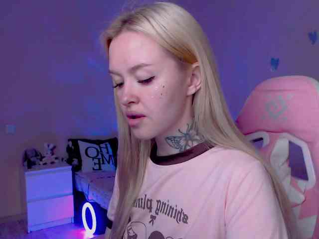 NaughtyMable webcam