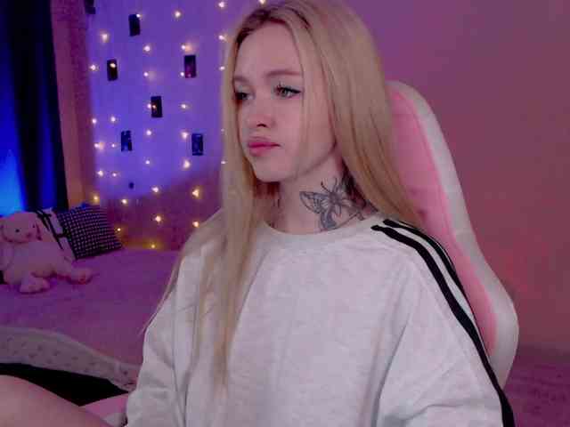 NaughtyMable webcam