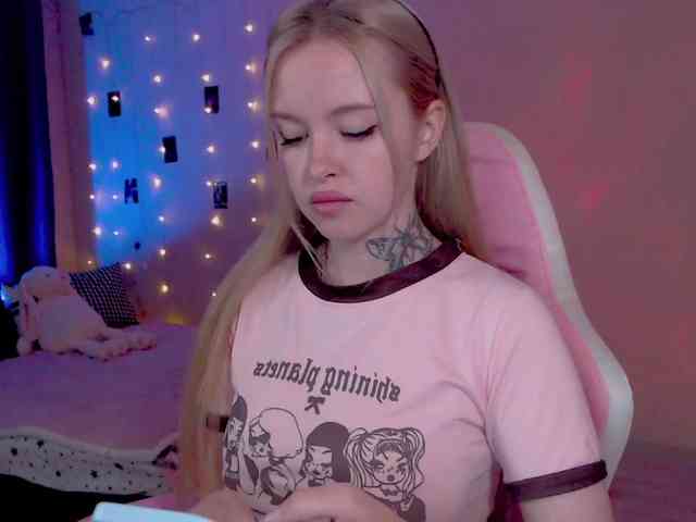 NaughtyMable webcam