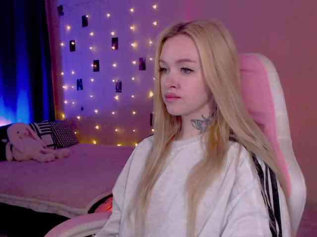 NaughtyMable webcam