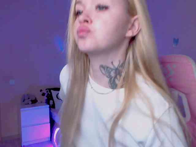 NaughtyMable webcam