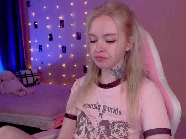 NaughtyMable webcam