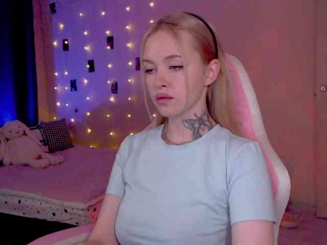 NaughtyMable webcam