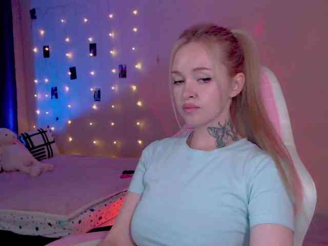 NaughtyMable webcam