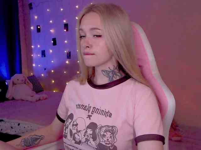 NaughtyMable webcam
