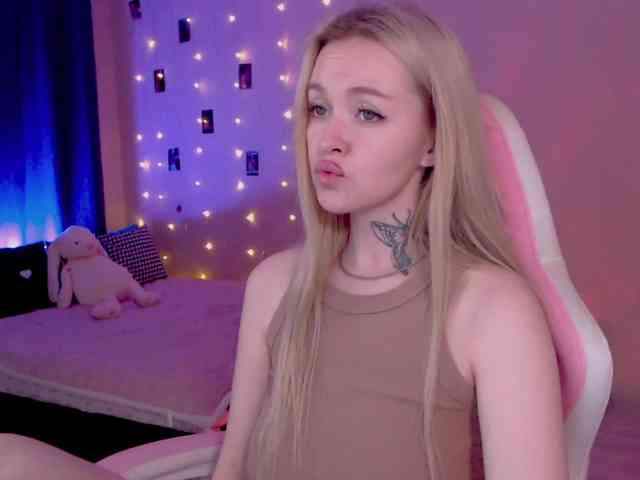 NaughtyMable webcam