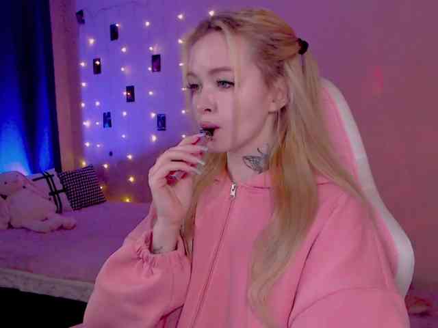 NaughtyMable webcam
