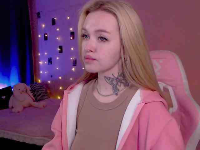 NaughtyMable webcam