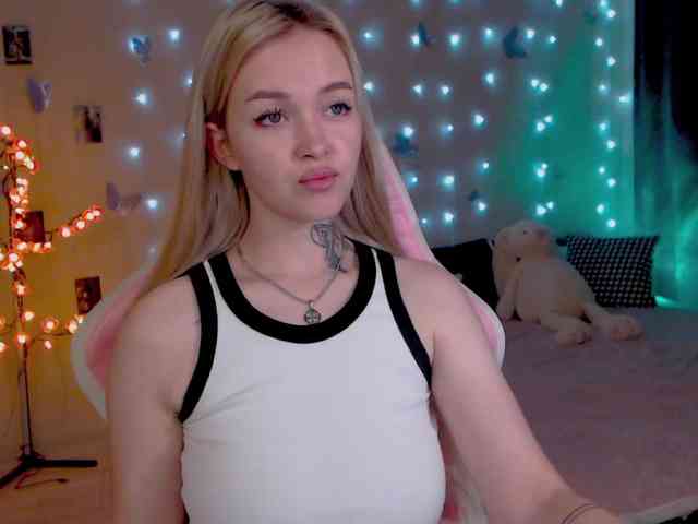 NaughtyMable webcam