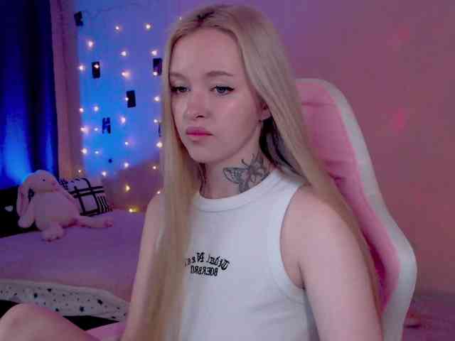 NaughtyMable webcam