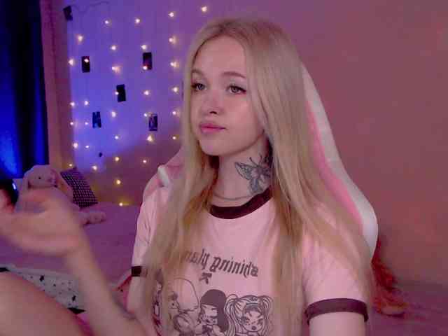 NaughtyMable Sex Cam Show