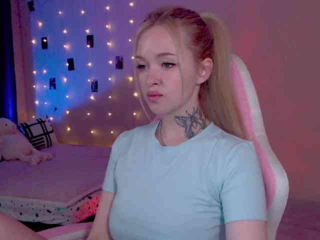 NaughtyMable webcam