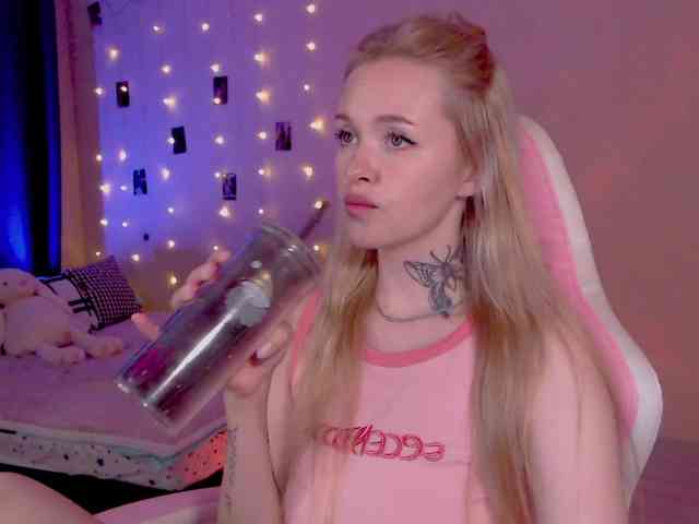 NaughtyMable webcam