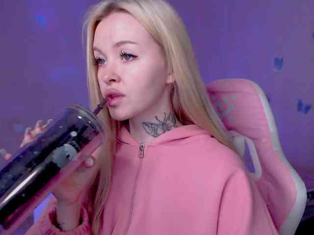 NaughtyMable webcam
