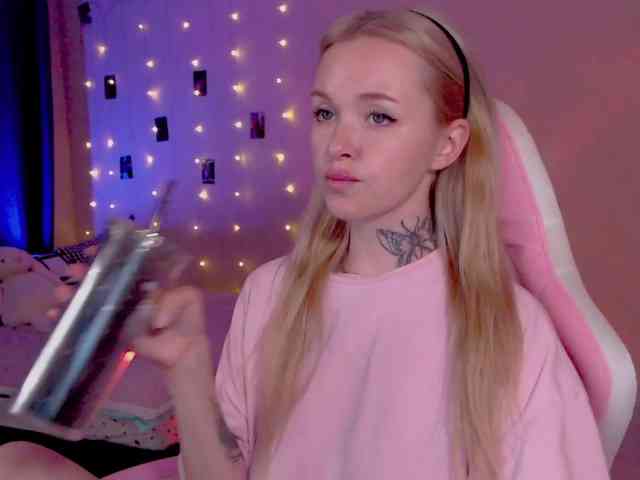 NaughtyMable webcam