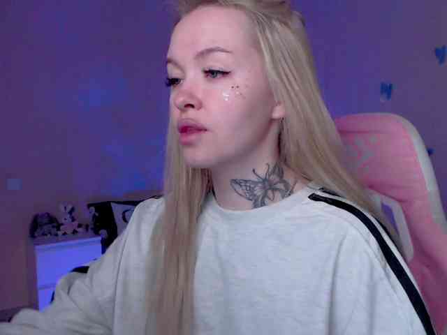 NaughtyMable webcam