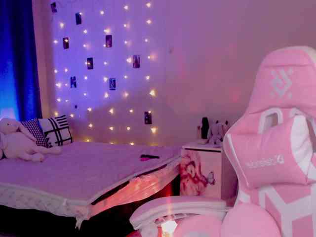 NaughtyMable webcam