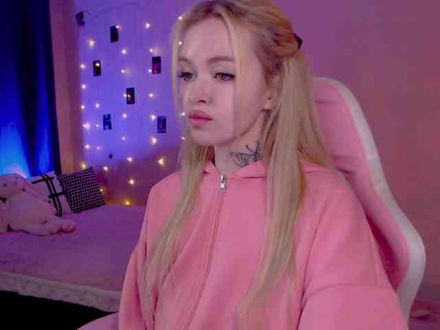 NaughtyMable webcam