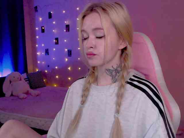 NaughtyMable webcam