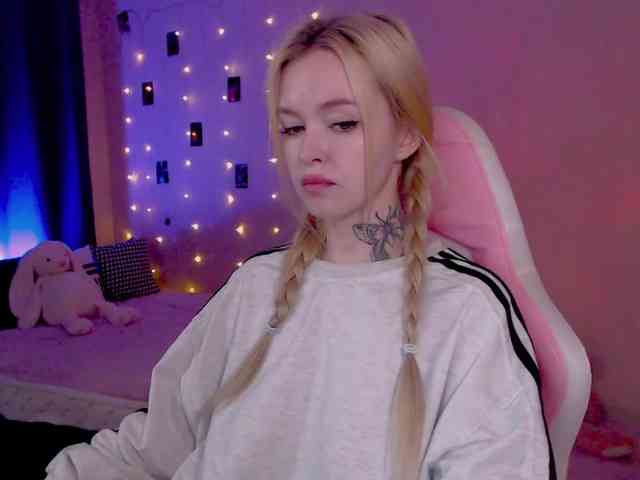 NaughtyMable webcam