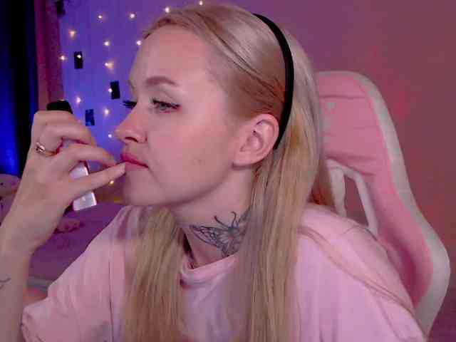 NaughtyMable webcam