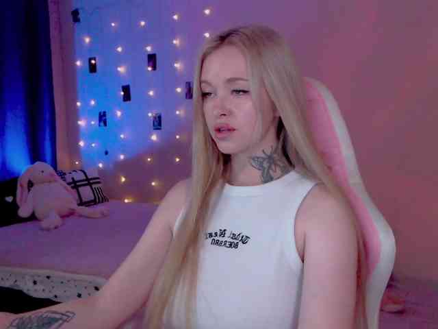 NaughtyMable webcam