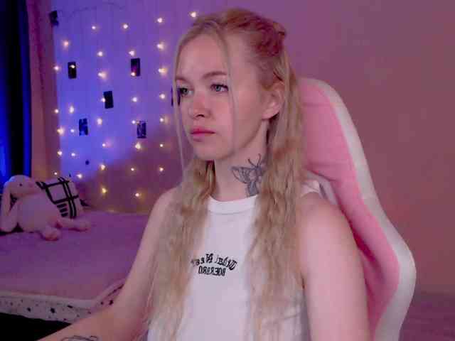 NaughtyMable webcam