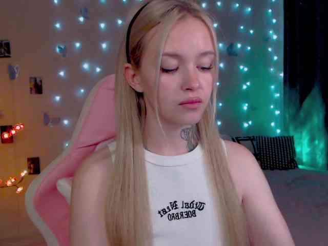 NaughtyMable webcam