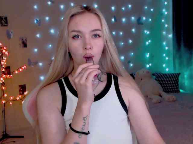 NaughtyMable webcam