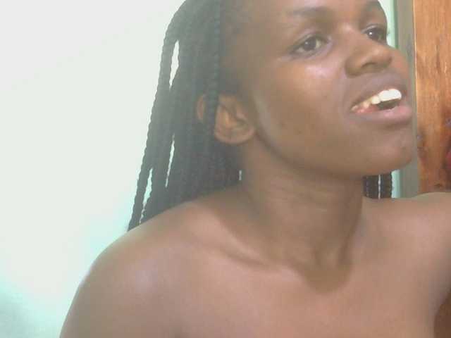 sexxynila live cam on BongaCams
