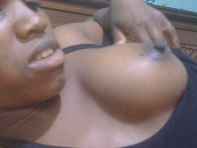 sexxynila live cam on BongaCams