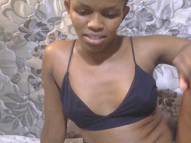 sexxynila live cam on BongaCams