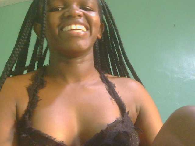 sexxynila — live female cam