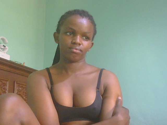 sexxynila — live female cam