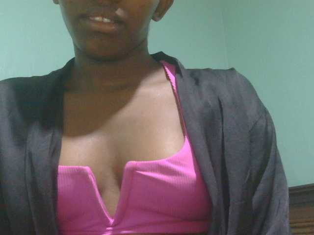 sexxynila live cam on BongaCams