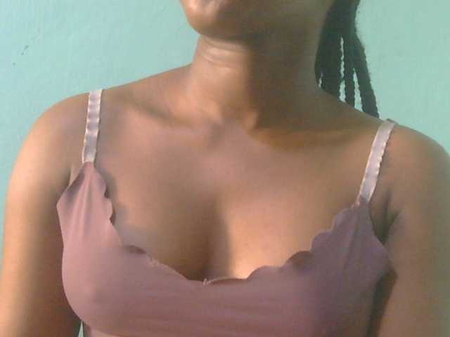 sexxynila live cam on BongaCams